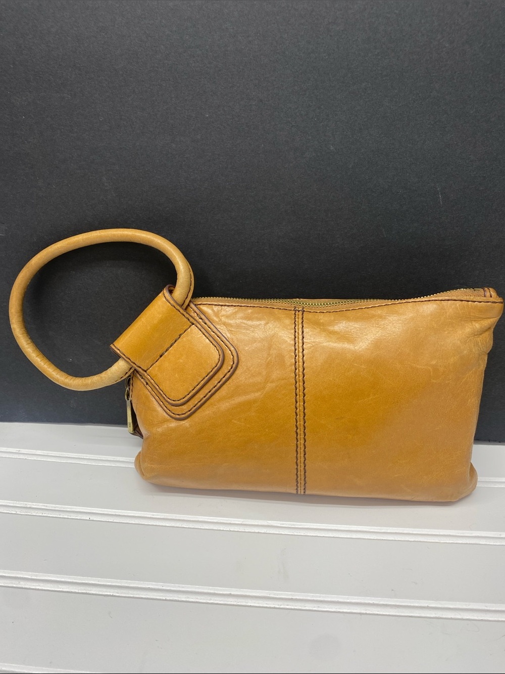 Hobo Sable Leather Wristlet Clutch in Tan